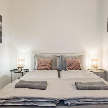 Industrial Fantasy Apartment Budapest Luaran gambar