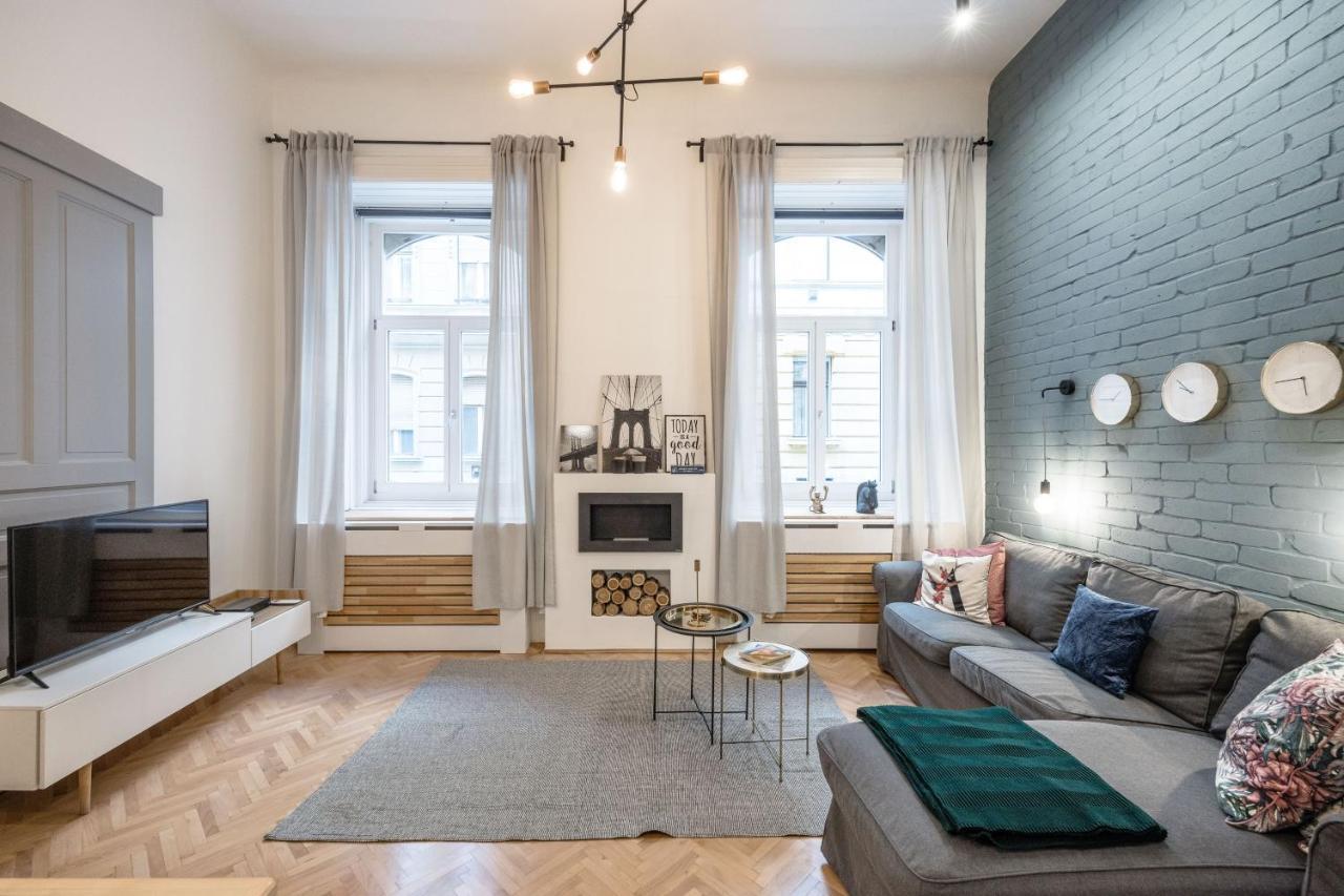 Industrial Fantasy Apartment Budapest Luaran gambar