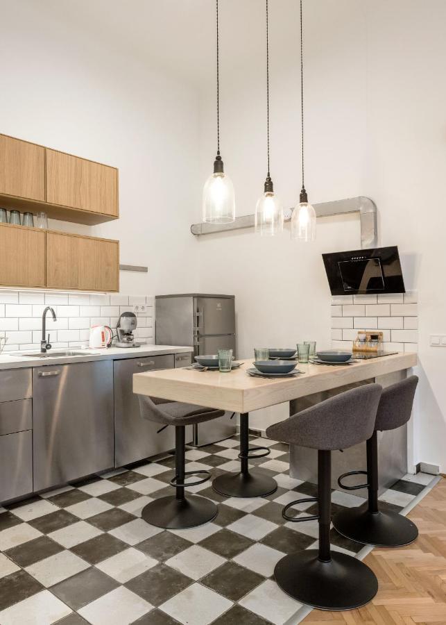 Industrial Fantasy Apartment Budapest Luaran gambar