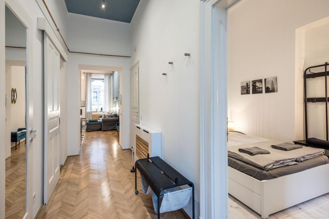 Industrial Fantasy Apartment Budapest Luaran gambar