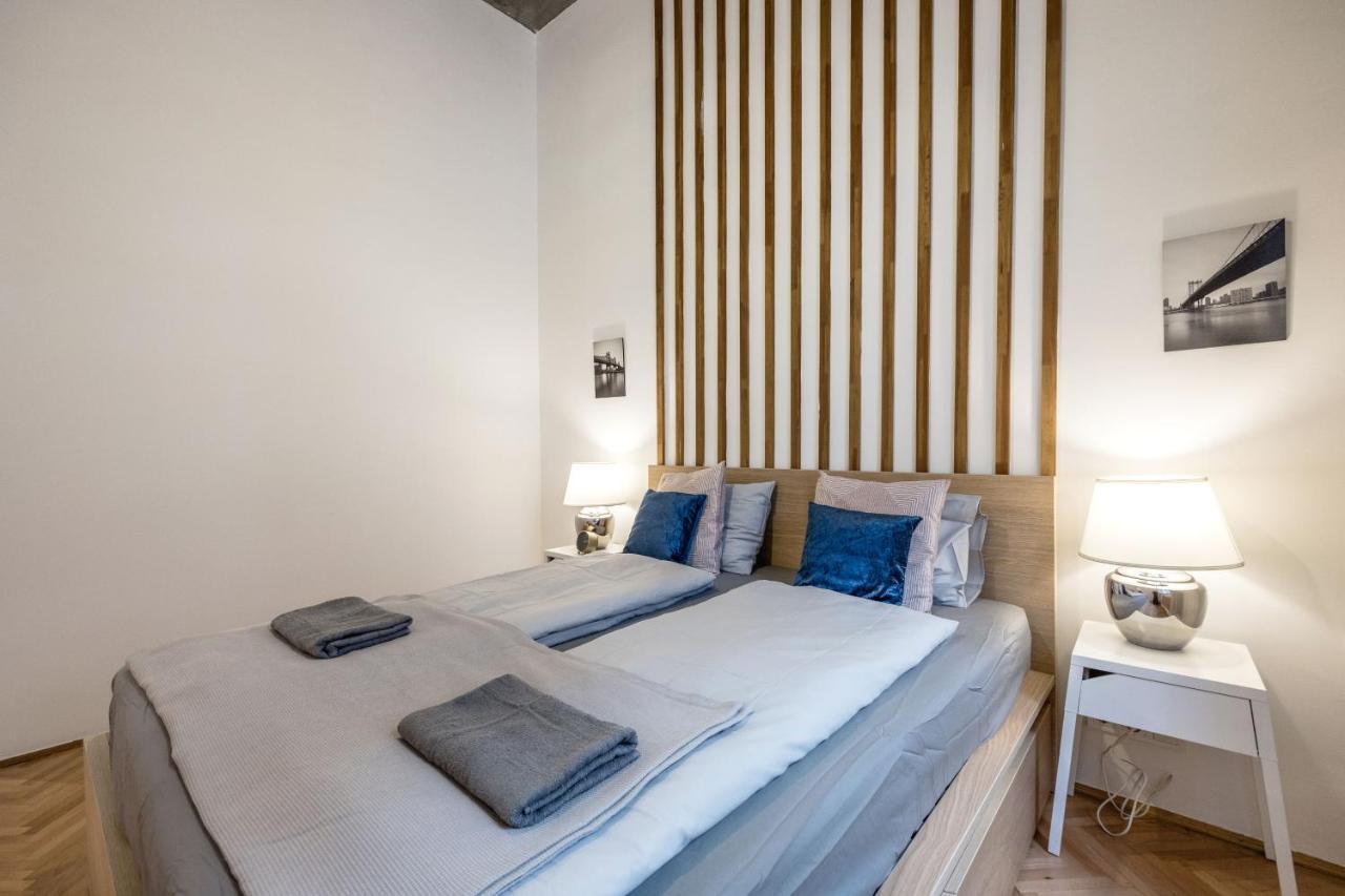Industrial Fantasy Apartment Budapest Luaran gambar